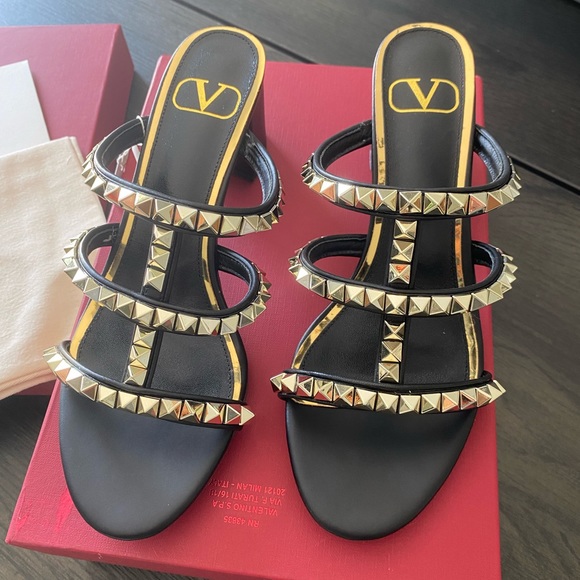 Shoes - Rockstud sandal